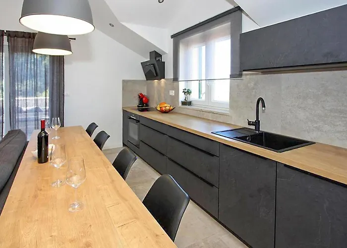 Appartement Cozy In With Wifi Supetar