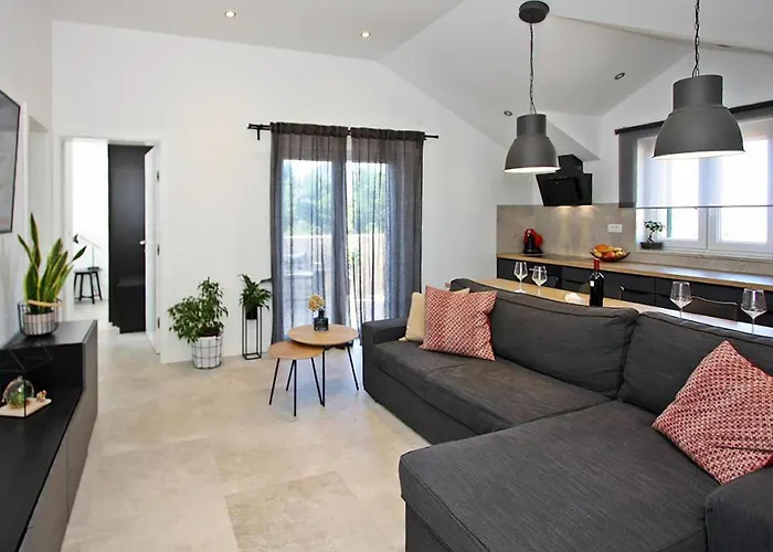 Appartement Cozy In With Wifi Supetar